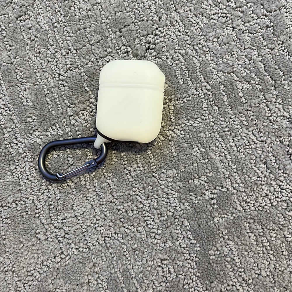 Apple airpod case. Glow in the dark